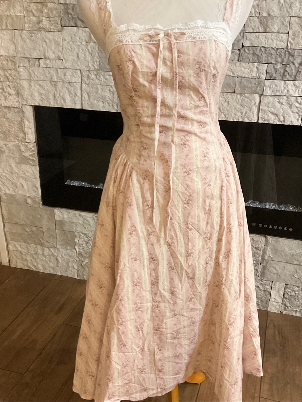 Cider Soft Pink Floral Midi Dress with Bow - Picture 3 of 6